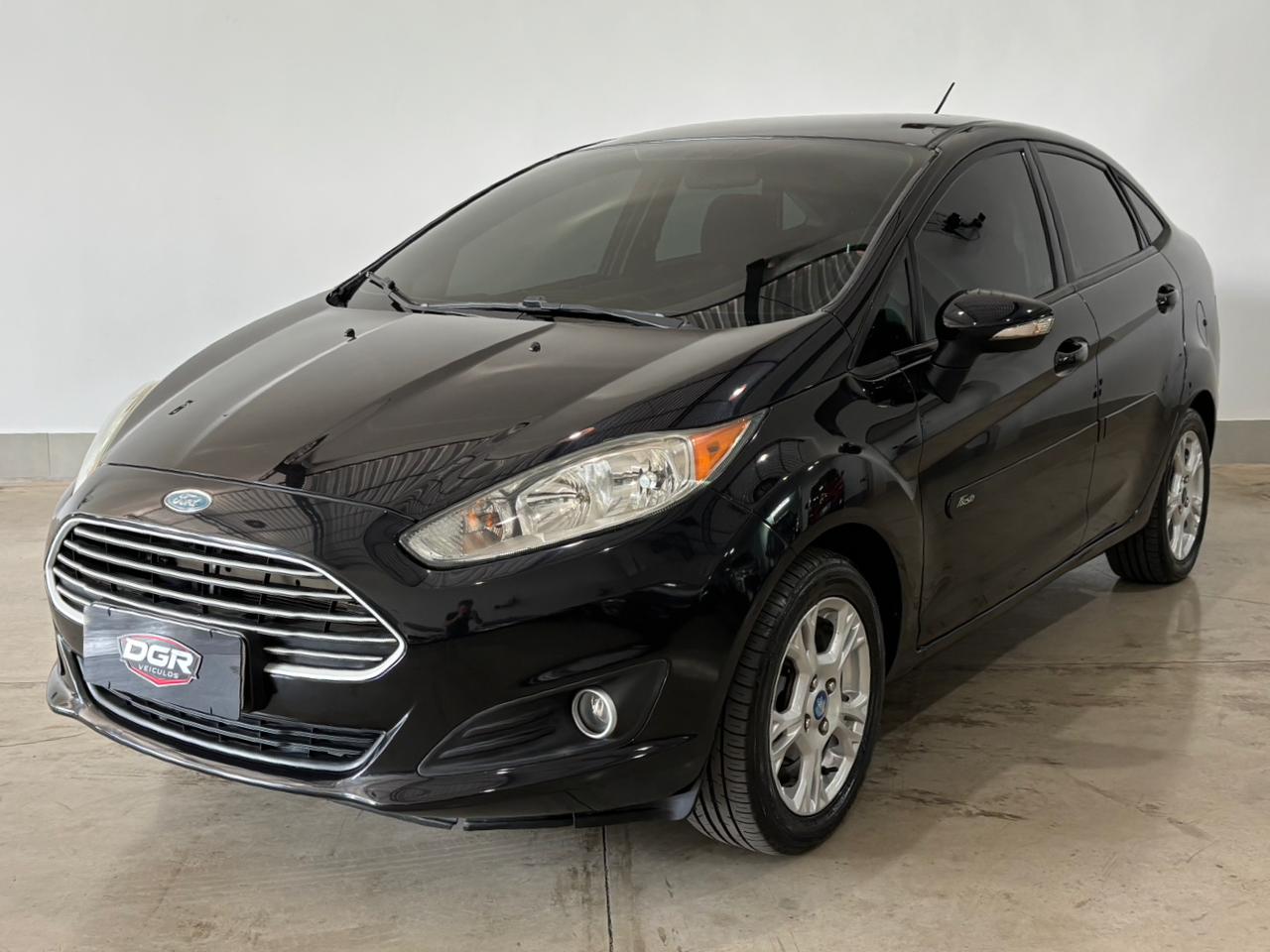 FORD FIESTA SEDAN